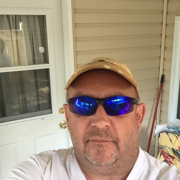 Meet your Posher, Len - Picture 1 of 1